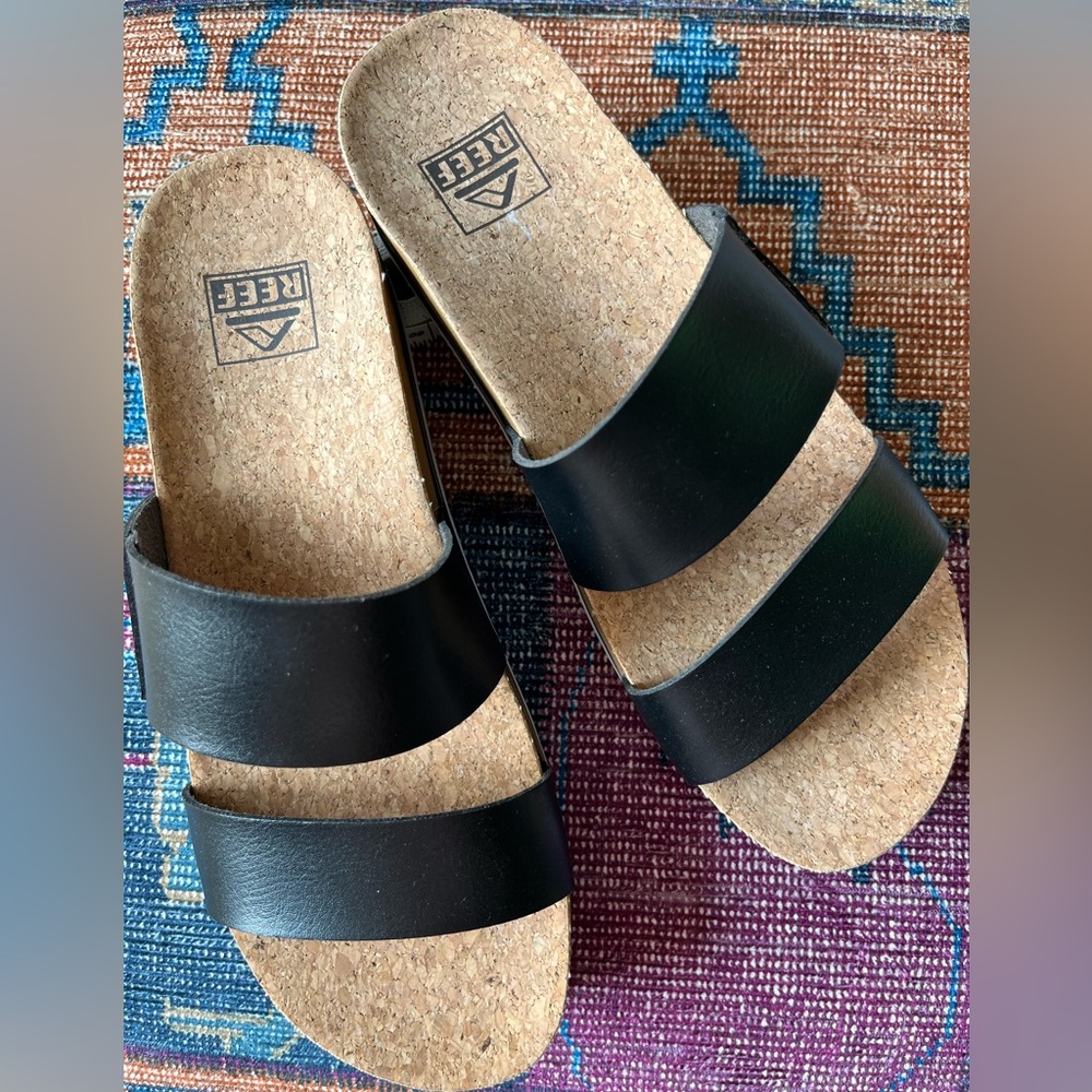 Reef Vista Sandals NWOT